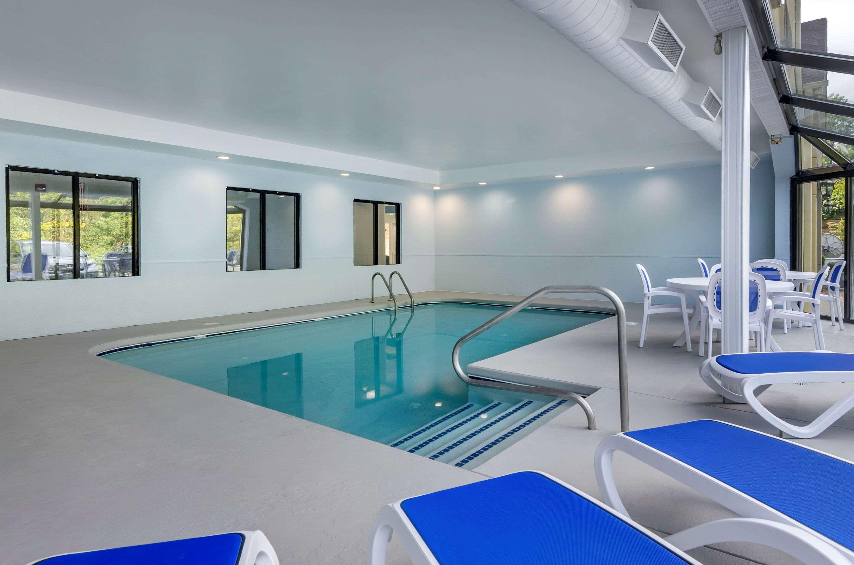 Comfort Inn & Suites Troutville - Roanoke North - Daleville מראה חיצוני תמונה