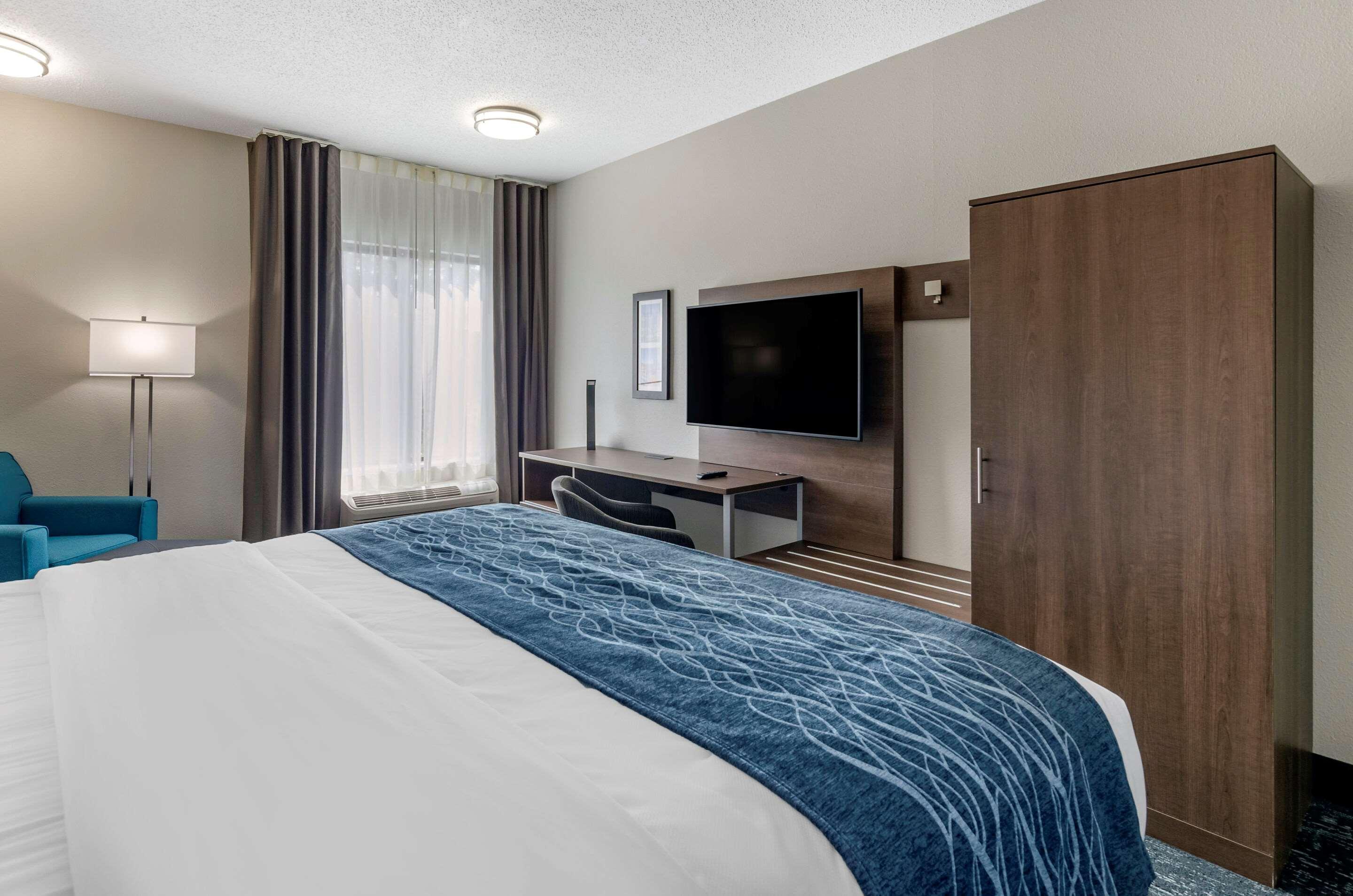 Comfort Inn & Suites Troutville - Roanoke North - Daleville מראה חיצוני תמונה