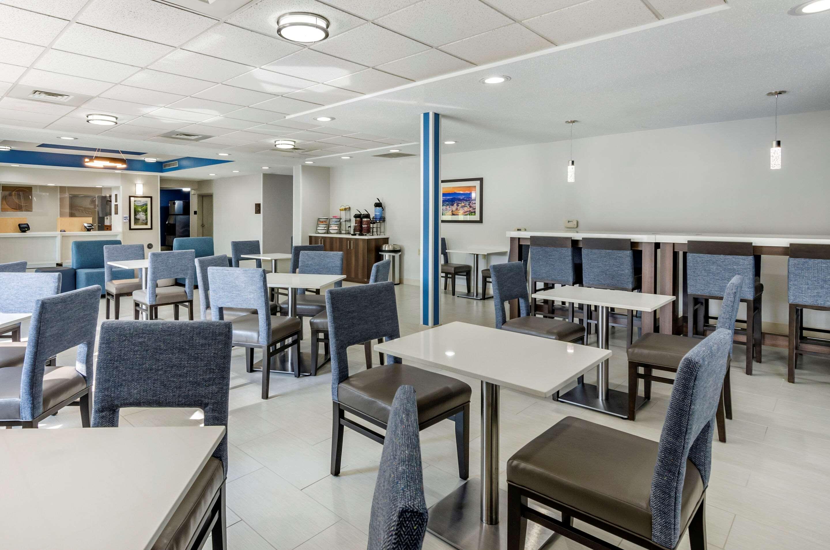 Comfort Inn & Suites Troutville - Roanoke North - Daleville מראה חיצוני תמונה