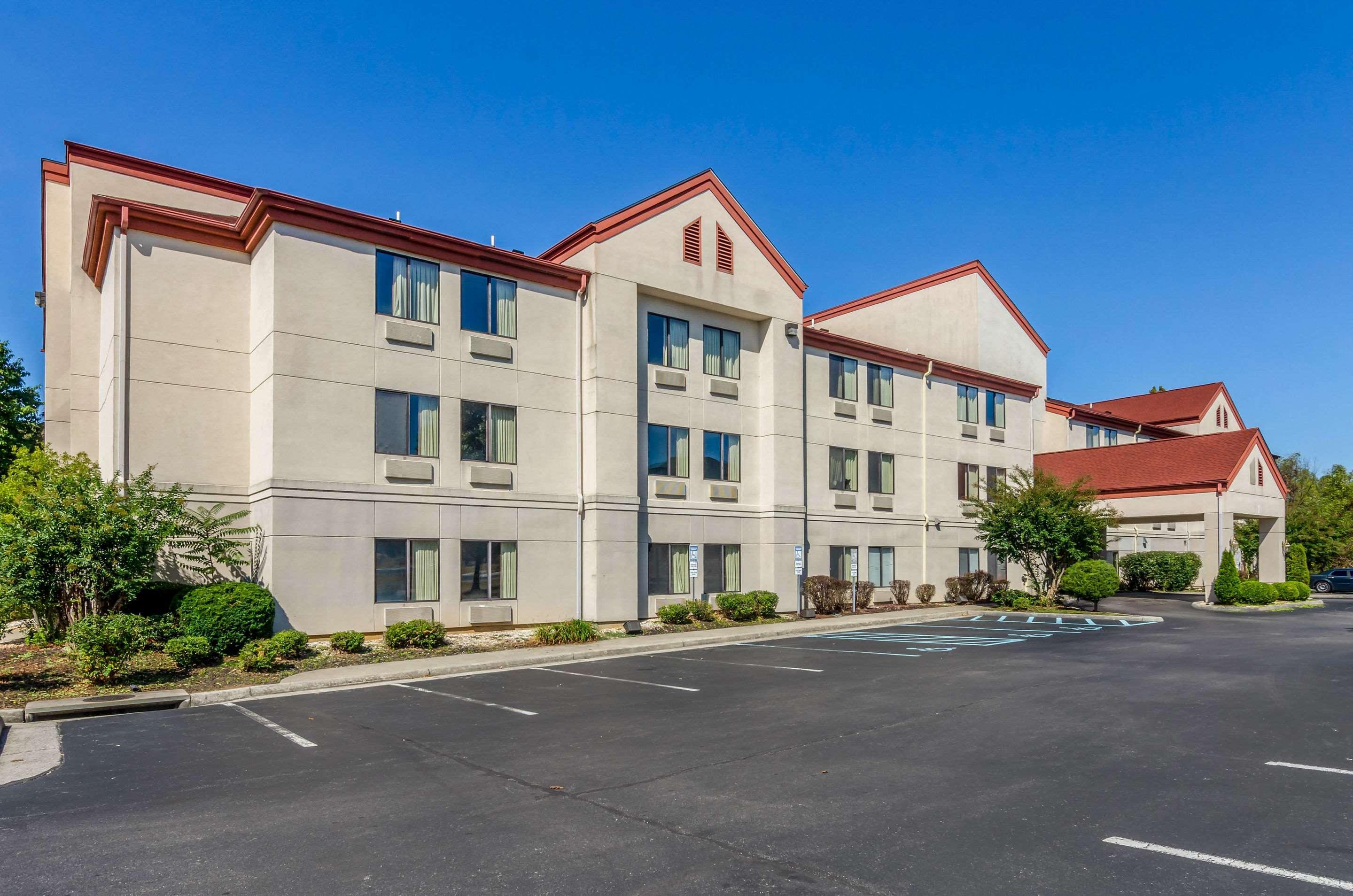 Comfort Inn & Suites Troutville - Roanoke North - Daleville מראה חיצוני תמונה